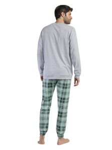 Compra el pijama LOIS Vintage Car, un modelo clásico de inspiración juvenil, cómodo e informal para el hogar.