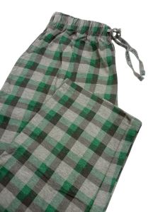 El Pijama Pettrus Man de algodón es ideal para regalo en cualquier época. Cómpralo para todo el año.
