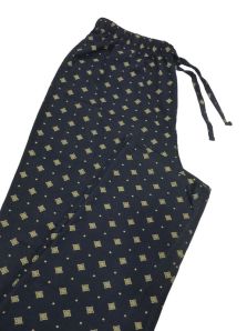 Compra tu pijama Admas Classic con bolsillo en el pecho, un regalo clásico y funcional para cualquier ocasión.