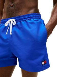 Atrévete a brillar con los bañadores de Tommy Jeans. ¡No te pierdas el secado rápido!