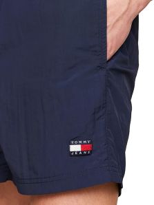 Moda en baño para hombre de Tommy Hilfiger y secado rapido