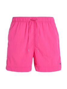 Clasico bañador bermuda de Tommy Hilfiger en color fucsia