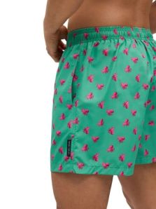 Compra ya el Bañador Ysabel Mora verde estampado con pulpos hombre, ¡destaca este verano!