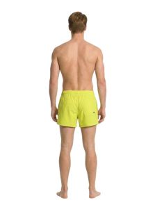 Vista trasera de bañador Puma amarillo limón corto para hombre