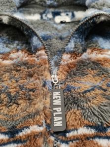 Bata polar ADMAS caqui con cremallera y bolsillos laterales