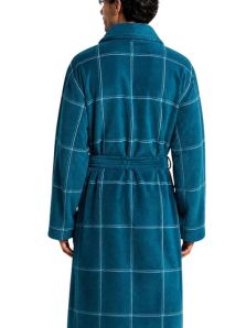 Bata Muydemi de coralina turquesa con cuadros, ideal para los días fríos.