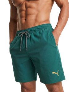 Bermuda de baño Puma verde de pierna larga en tejido técnico de secado ultra rápido.