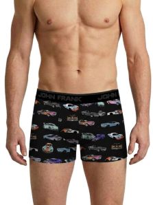 Boxer John Frank Retro Racers con estampado de coches clásicos presentado en modelo para hombre