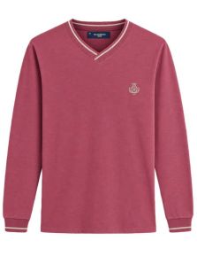 Camiseta burdeos de pijama Guasch para hombre con cuello pico cerrado y puños