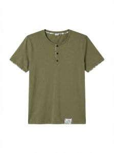 Camiseta de manga corta con cuello redondo y tapeta de dos botones Janira Green Nature