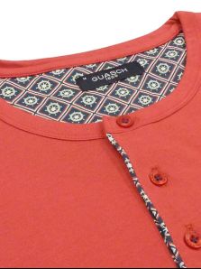 Frescor Guasch: Pijama ligero de algodón, ideal para el hombre moderno.