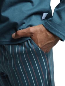 Mira el nuevo pantalón de Muydemi en punto de algodón y acabado a rayas