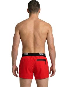 Parte trasera bañador rojo PUMA con bolsillo y diseño deportivo moderno