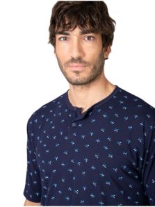 Camiseta de pijama Massana con estampado tropical de palmeras y tapeta abotonada