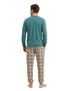 Pijama Pettrus de hombre visto por detrás, una opción juvenil y cálida para dormir y estar en casa