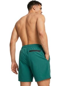 Pantalón corto de natación Puma verde con corte de pierna larga y ajuste cómodo.